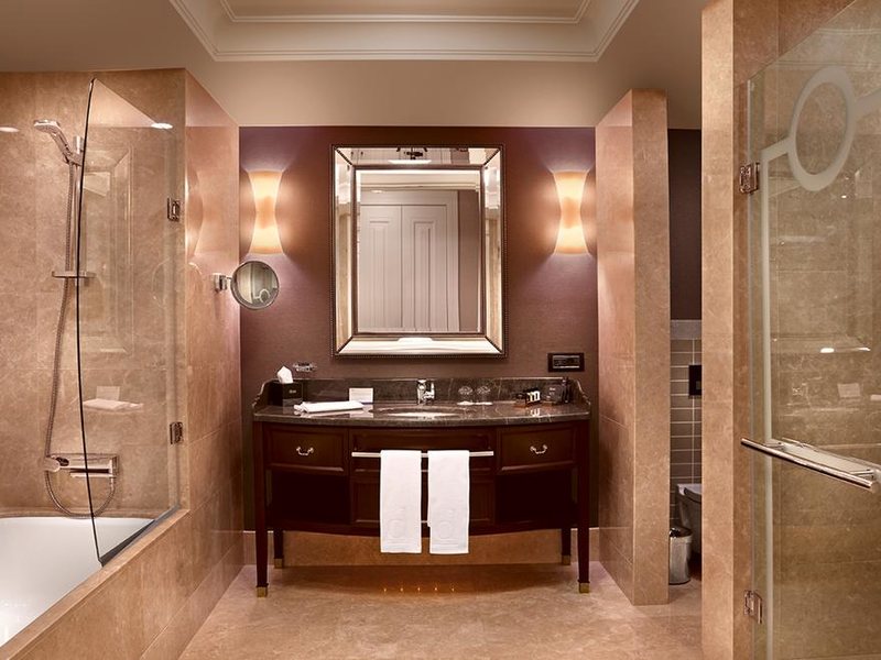 Divan Asia Hotel 279667