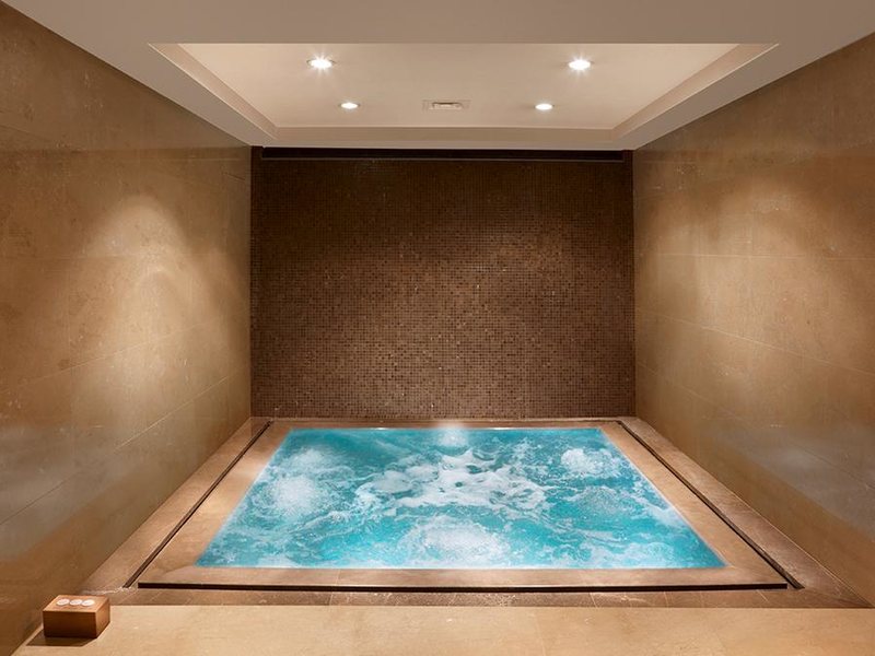 Divan Asia Hotel 279687