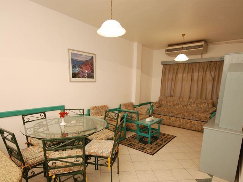 Dive Inn Resort  36480