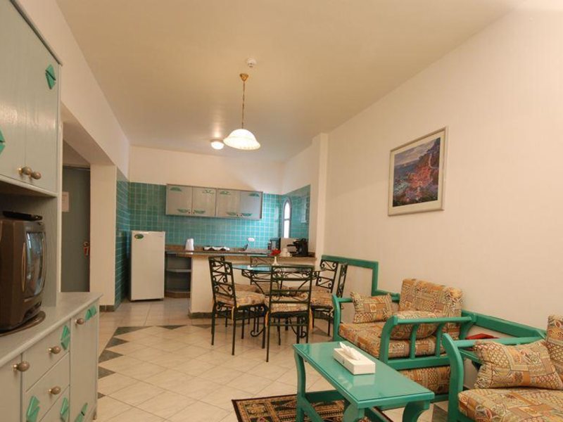 Dive Inn Resort  36483