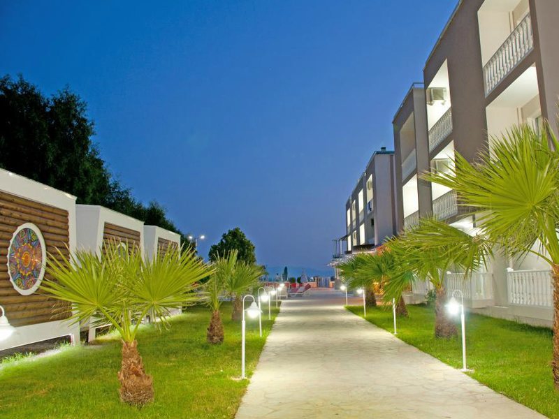 Dogan Beach Resort  60006