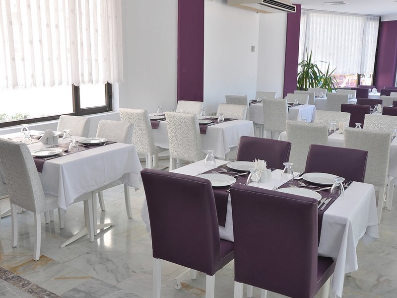 Dora Beach Marmaris 180603