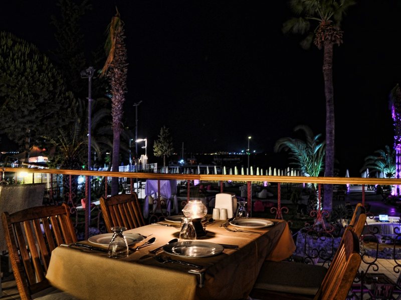 Dora Beach Marmaris 180606