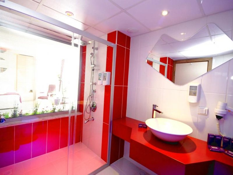 Dora Beach Marmaris 180610