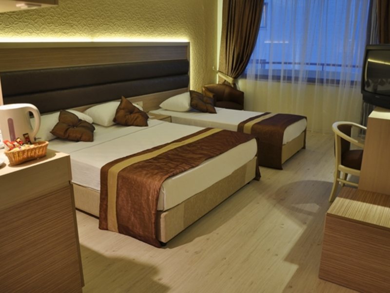 Dora Beach Marmaris 180614