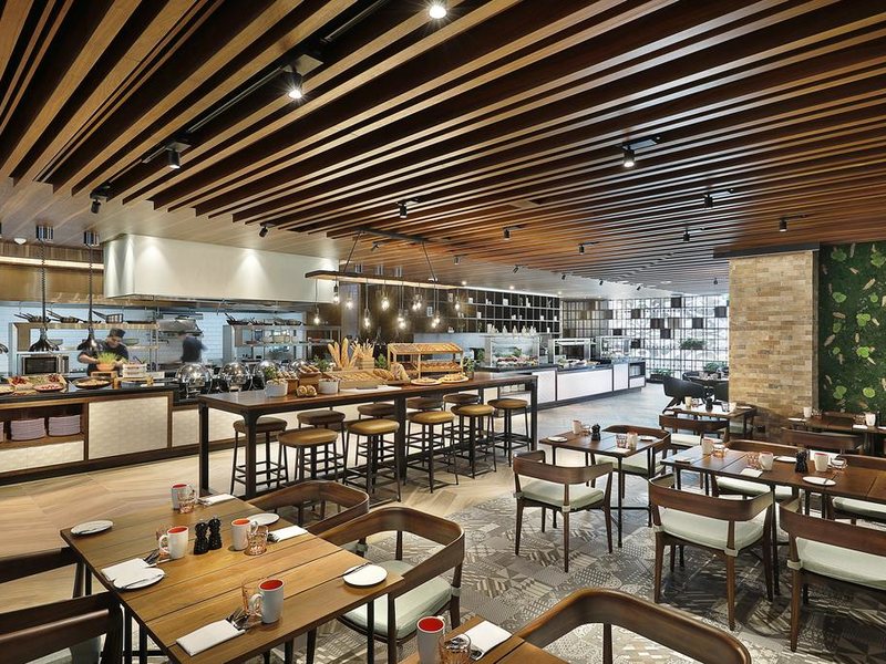 DoubleTree by Hilton Dubai – Business Bay 191644