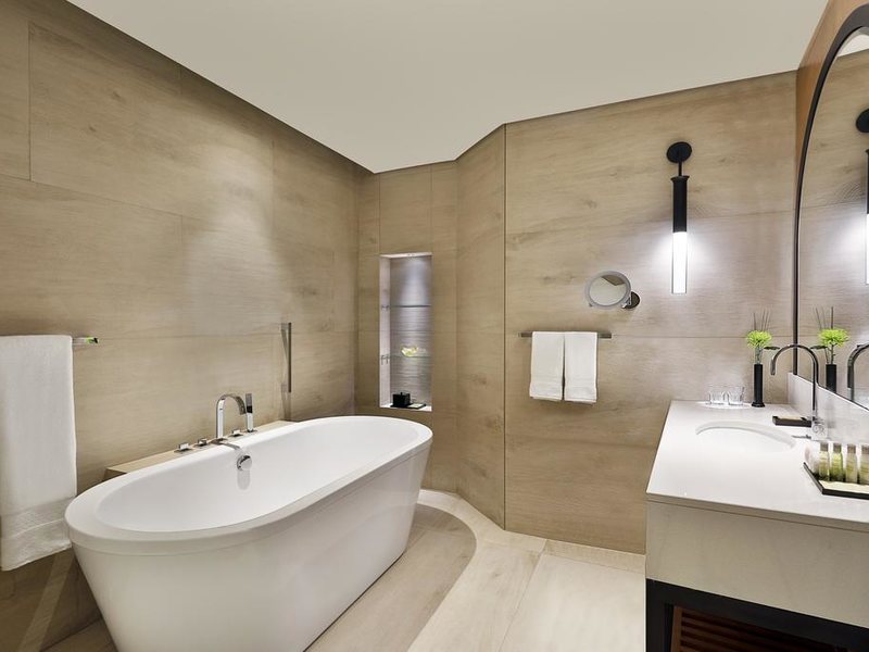 DoubleTree by Hilton Dubai – Business Bay 191659