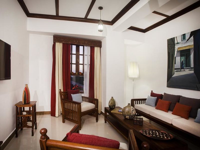 DoubleTree by Hilton Stone Town 322035