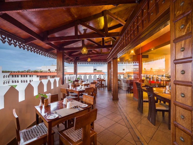 DoubleTree by Hilton Stone Town 322051