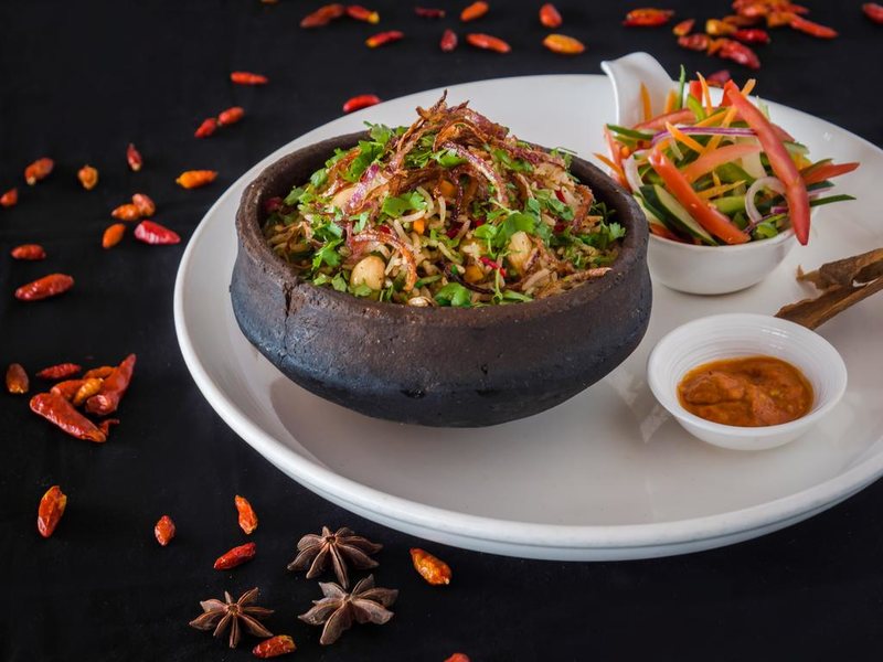 DoubleTree by Hilton Stone Town 322055