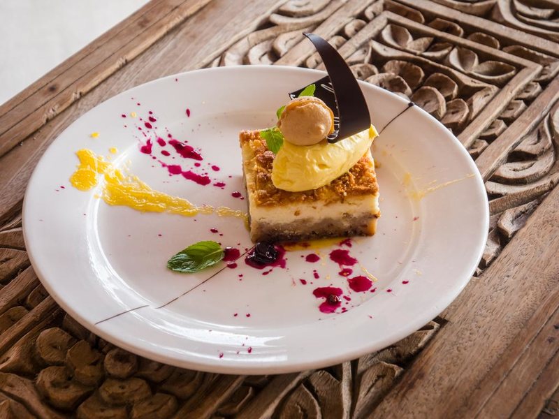 DoubleTree by Hilton Stone Town 322058