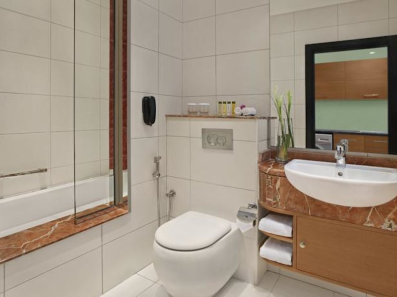 Double Tree by Hilton Hotel & Residence Dubai  116990