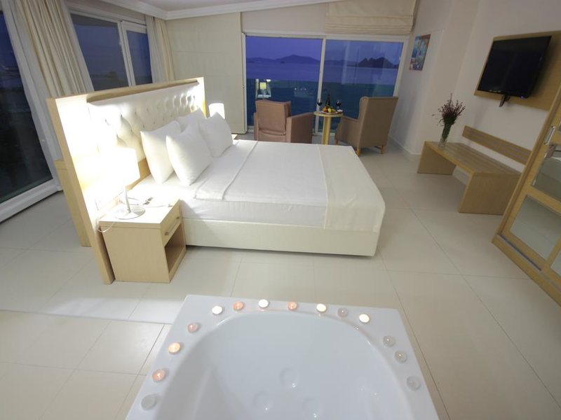 Dragut Point North 183942