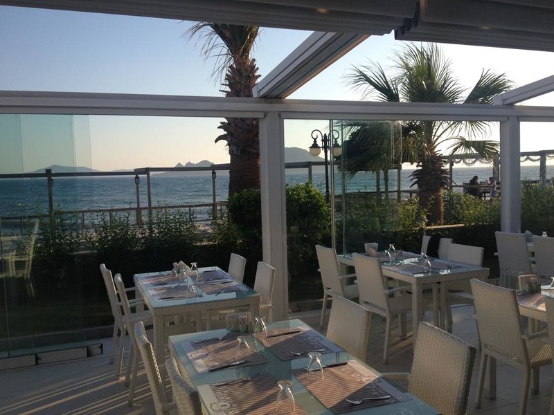 Dragut Point North 183951