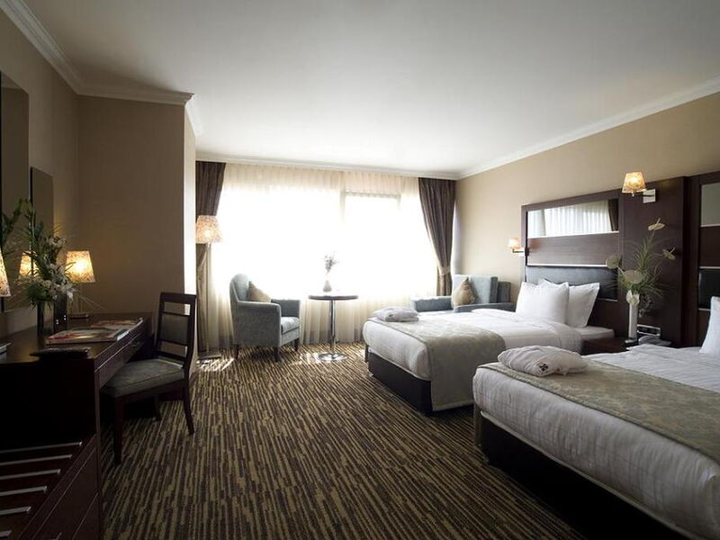 Dream Hill Business Deluxe Hotel 185130