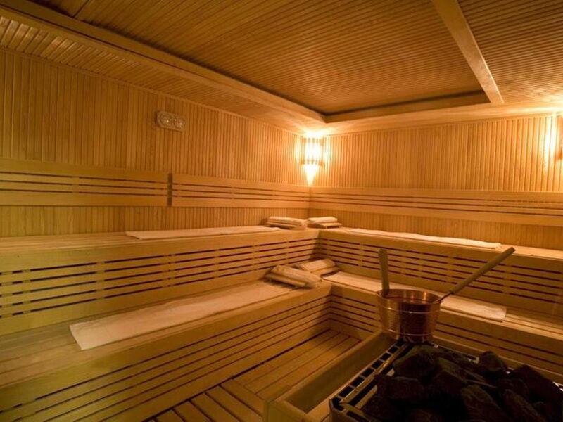 Dream Hill Business Deluxe Hotel 185133