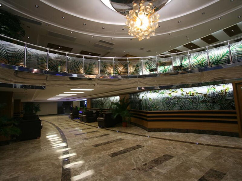 Dream Hill Business Deluxe Hotel 185135