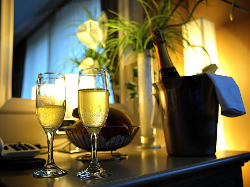 Dream Hill Business Deluxe Hotel 185140