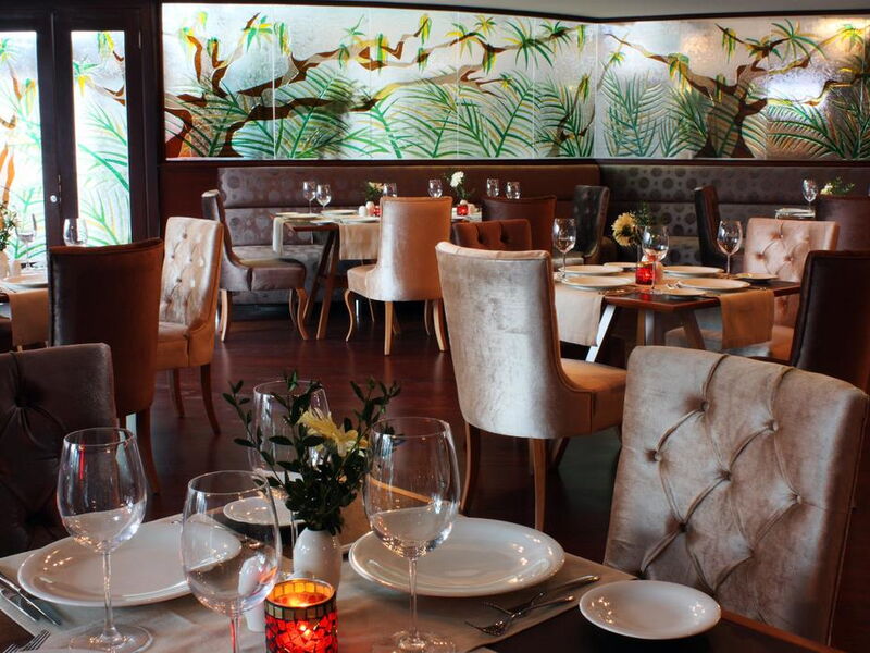 Dream Hill Business Deluxe Hotel 185144