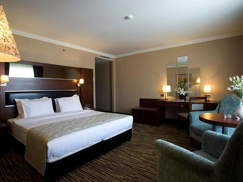 Dream Hill Business Deluxe Hotel 185148