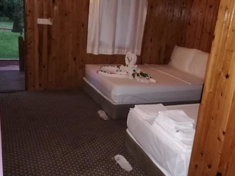 Dream Park Bungalow Hotel  281560