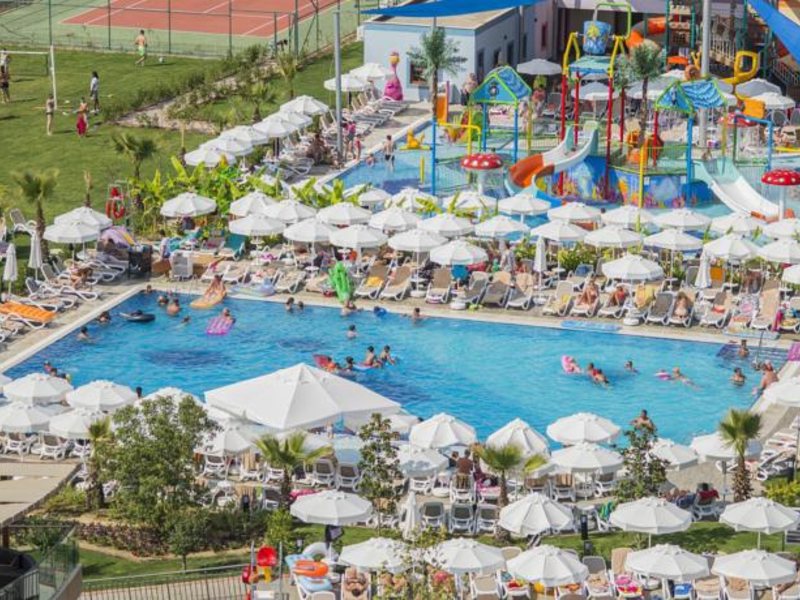 Dream World Aqua Resort & Spa 68092