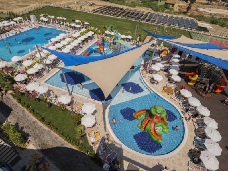 Dream World Aqua Resort & Spa 68097