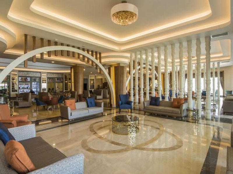 Dream World Aqua Resort & Spa 68118