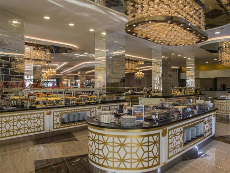 Dream World Aqua Resort & Spa 68126