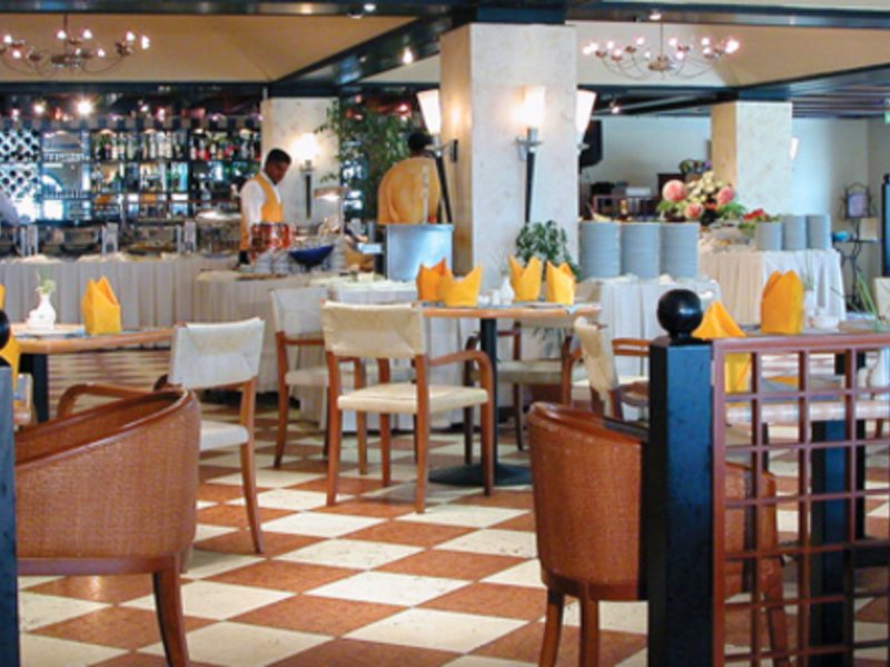 Dubai Marine Beach Resort & Spa 1782