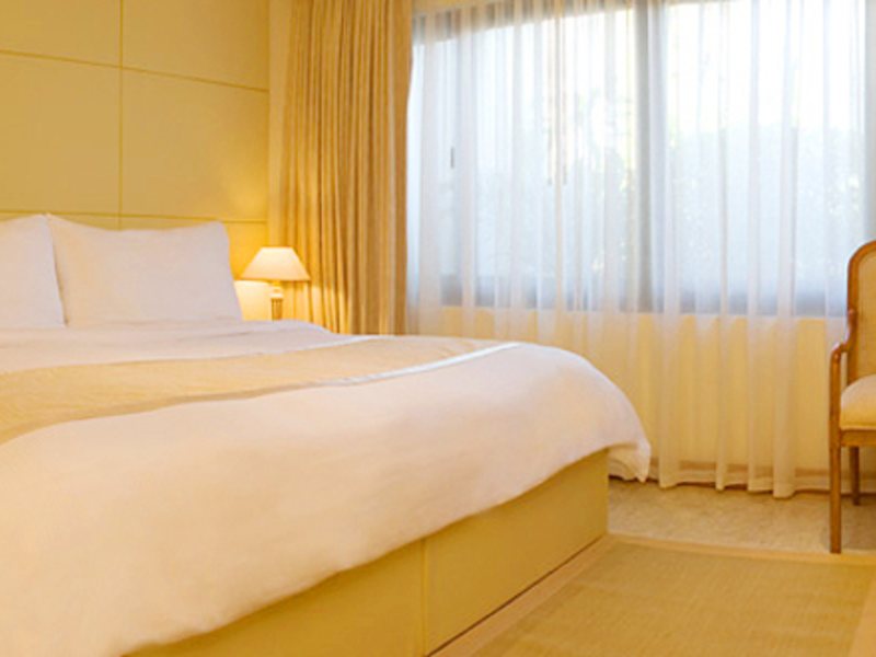 Dubai Marine Beach Resort & Spa 1783