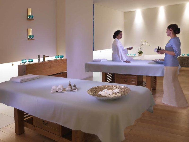 Dusit Thani Abu Dhabi 181653