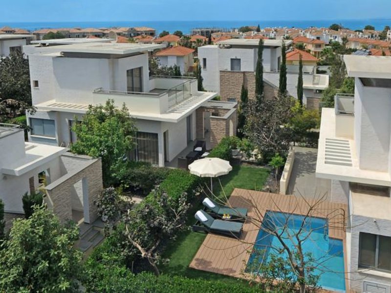 E Hotel Spa & Resort 100682