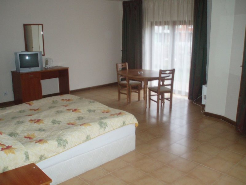 Eagle Lodge Hotel 310411