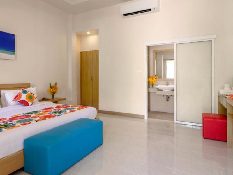 Eazy Resort Kata Beach 141196