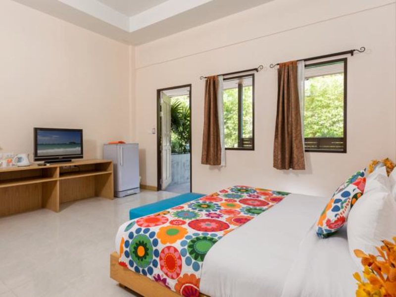 Eazy Resort Kata Beach 141202