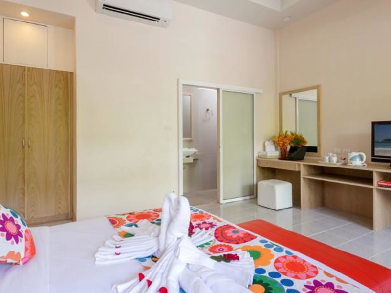 Eazy Resort Kata Beach 141206