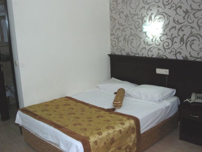 Elamir Grand Lukullus Hotel  (ех 32390