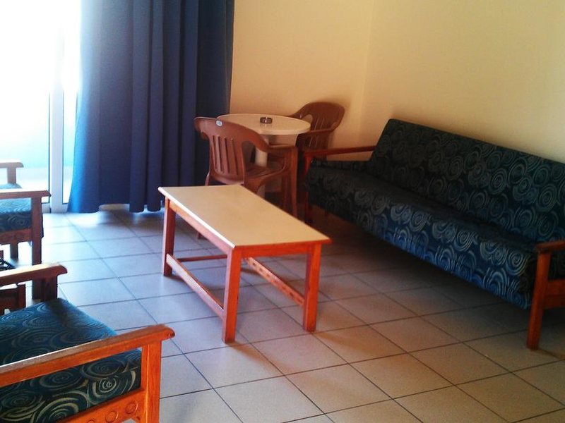 Eleana Hotel Apts  205375