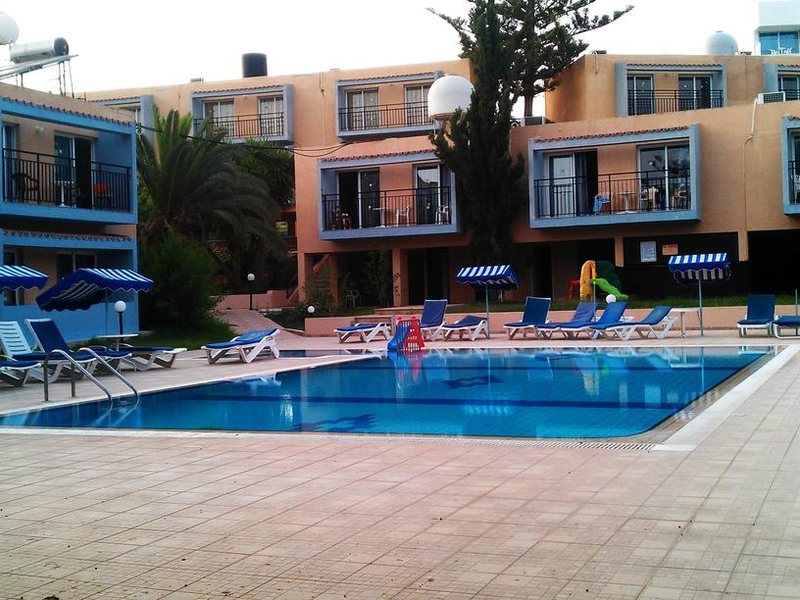 Eleana Hotel Apts  205383