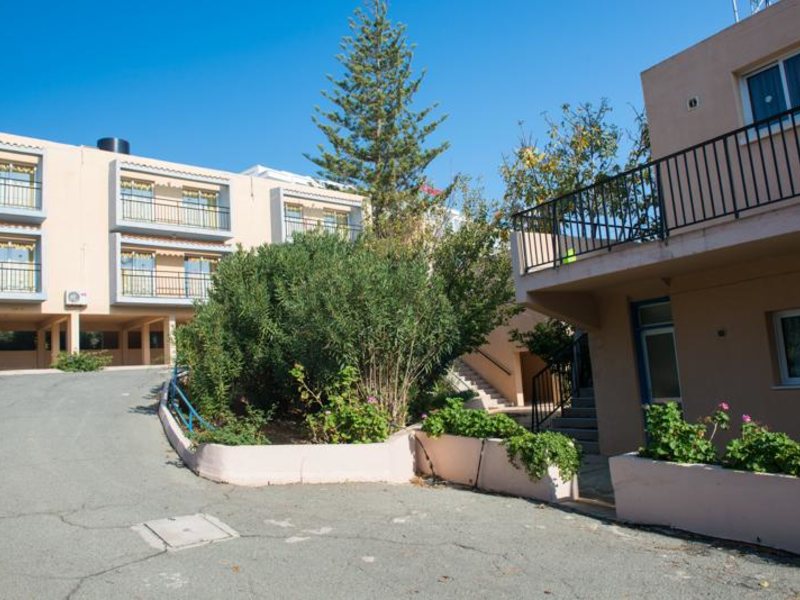 Eleana Hotel Apts  205384