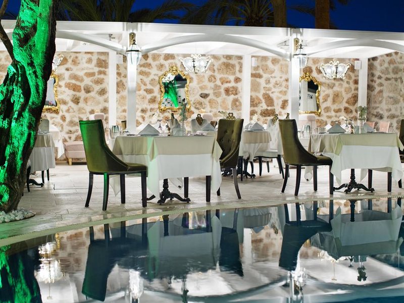 Elegance East Hotel 278861