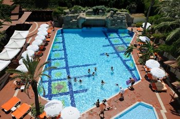 Elegance Hotel International