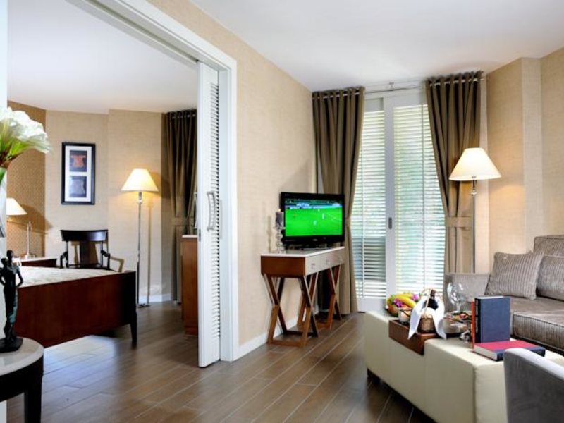 Elegance Hotel International 74059