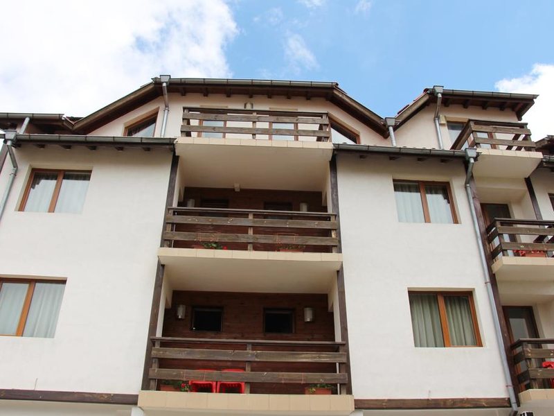 Elena Lodge Family 236308