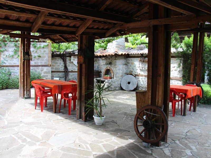 Elena Lodge Family 236322