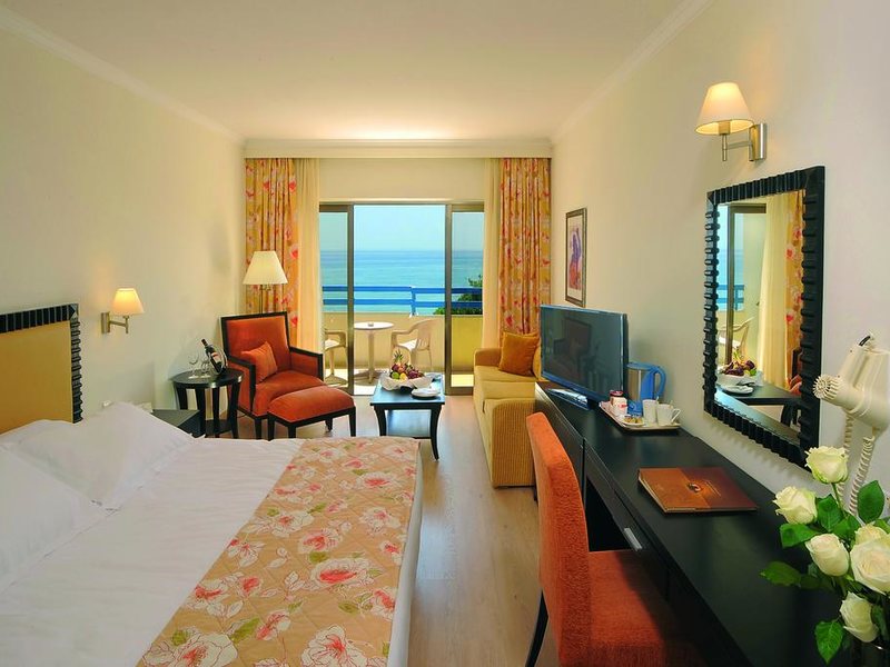 Elias Beach Hotel 305055