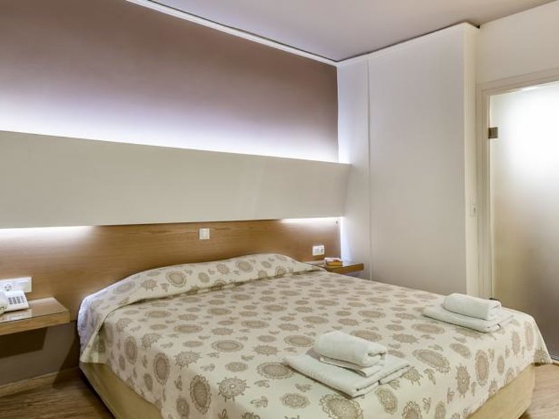 Elina Hotel Apartments 78365