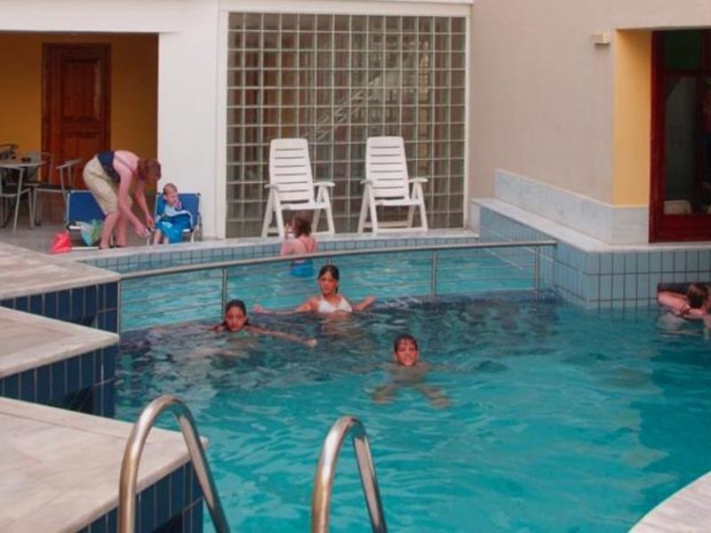 Elina Hotel Apartments 78366