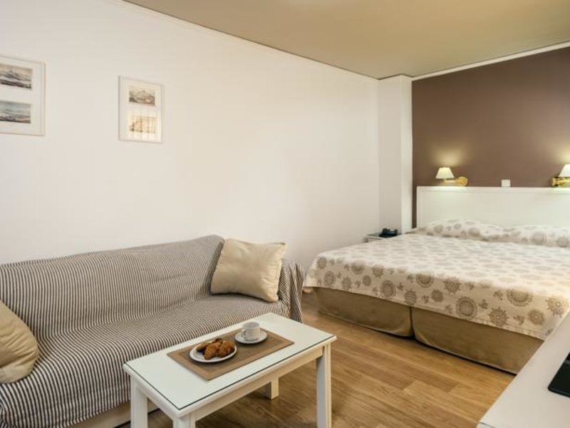 Elina Hotel Apartments 78369